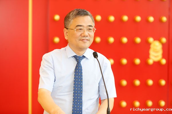 董事长简介(图1)